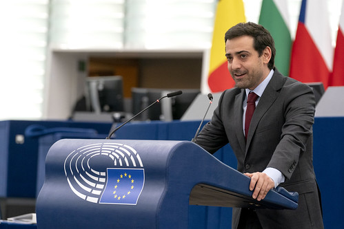 MEPs call for action on energy prices, enlarge Schengen to Romania and Bulgaria